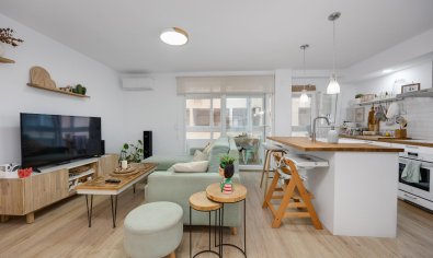 Resale - Apartment -
Torrevieja - playa de los naufragos
