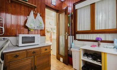 Reventa - Apartamento / piso -
Torrevieja - Playa del Acequión