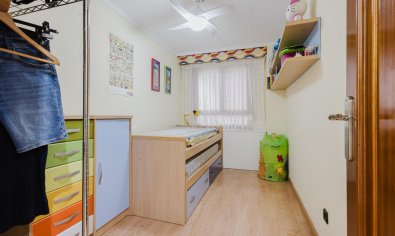 Reventa - Apartamento / piso -
Torrevieja - Playa del Acequión