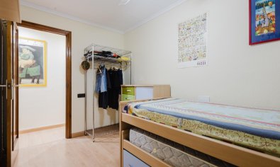 Reventa - Apartamento / piso -
Torrevieja - Playa del Acequión