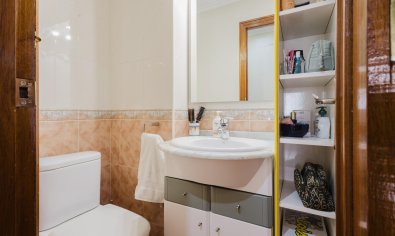 Reventa - Apartamento / piso -
Torrevieja - Playa del Acequión