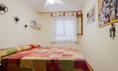 Reventa - Apartamento / piso -
Torrevieja - Playa del Acequión