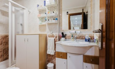Reventa - Apartamento / piso -
Torrevieja - Playa del Acequión