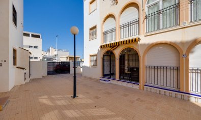 Resale - Bungalow -
Torrevieja - playa de los naufragos