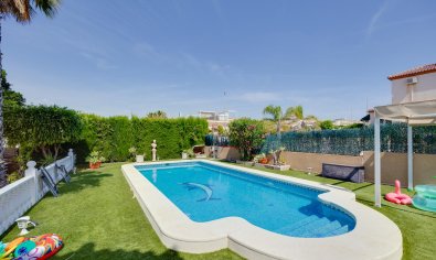Resale - Chalet -
San Fulgencio - La Marina