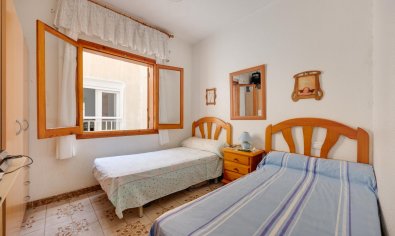 Resale - Bungalow -
Torrevieja - Playa del Acequión