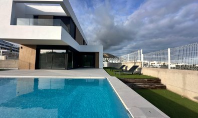 Obra nueva - Villa -
Finestrat