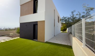 Obra nueva - Villa -
Finestrat