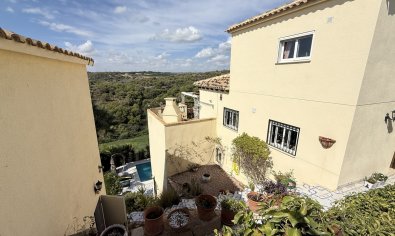 Resale - Villa -
Villamartín - Villamartin