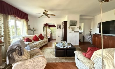 Resale - Villa -
Villamartín - Villamartin