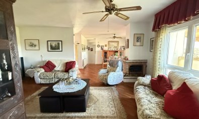 Resale - Villa -
Villamartín - Villamartin