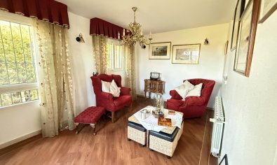 Resale - Villa -
Villamartín - Villamartin