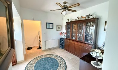 Resale - Villa -
Villamartín - Villamartin
