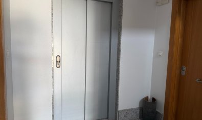 Reventa - Apartamento / piso -
Jacarilla