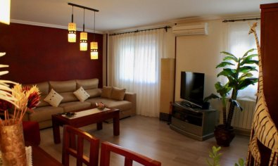 Reventa - Villa -
La Nucía - Urbanisations
