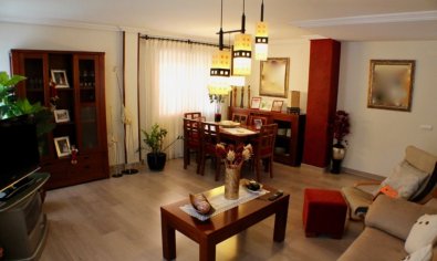 Reventa - Villa -
La Nucía - Urbanisations