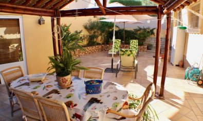 Reventa - Villa -
La Nucía - Urbanisations