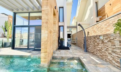 Reventa - Villa -
Orihuela Costa - Cabo Roig