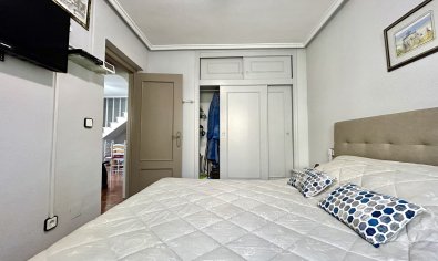 Reventa - Adosado -
Orihuela Costa - Playa Flamenca