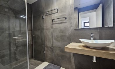 Reventa - Villa -
Villamartín - Villamartin