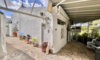 Resale - Villa -
Pinar de Campoverde