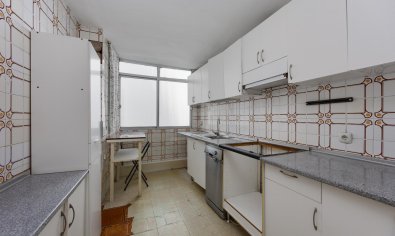 Resale - Apartment -
Torrevieja - Playa del Acequión