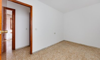 Resale - Apartment -
Torrevieja - Playa del Acequión