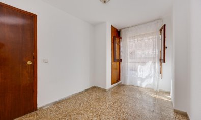 Resale - Apartment -
Torrevieja - Playa del Acequión