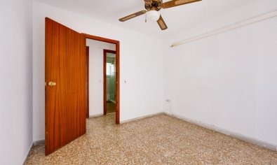 Resale - Apartment -
Torrevieja - Playa del Acequión