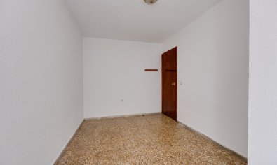 Resale - Apartment -
Torrevieja - Playa del Acequión