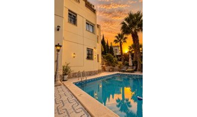 Resale - Villa -
Dehesa De Campoamor - Las Ramblas Golf