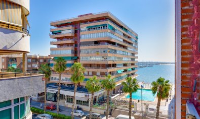 Bestaande bouw - Appartement -
Torrevieja - Playa del Acequión