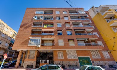 Bestaande bouw - Appartement -
Torrevieja - Playa del Acequión