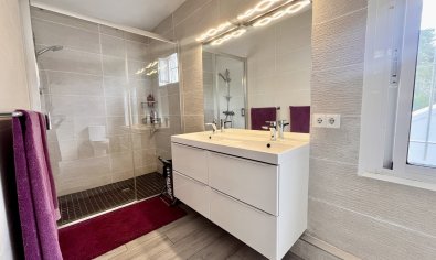 Bestaande bouw - Villa -
Pinar de Campoverde