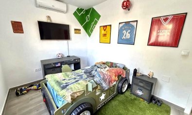 Resale - Villa -
Villamartín - Villamartin