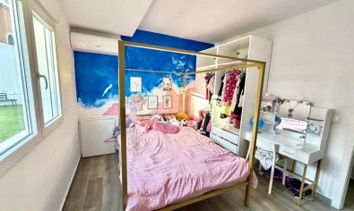 Resale - Villa -
Villamartín - Villamartin