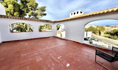Resale - Villa -
Villamartín - Villamartin