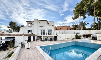Resale - Villa -
Villamartín - Villamartin