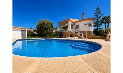 Bestaande bouw - Villa -
Torrevieja - La Siesta