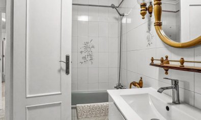 Reventa - Apartamento / piso -
Torrevieja - Playa de los Locos