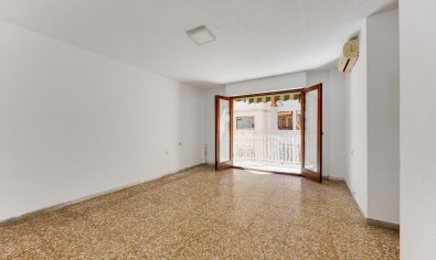 Reventa - Apartamento / piso -
Torrevieja - Playa del Acequión
