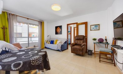 Reventa - Apartamento / piso -
Torrevieja - Playa del Acequión