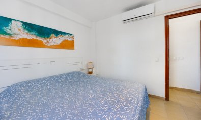 Reventa - Apartamento / piso -
Torrevieja - Playa del Acequión
