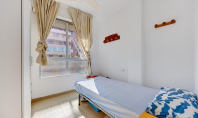 Reventa - Apartamento / piso -
Torrevieja - Playa del Acequión