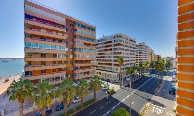 Reventa - Apartamento / piso -
Torrevieja - Playa del Acequión