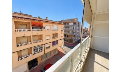 Reventa - Apartamento / piso -
Torrevieja - playa de los naufragos