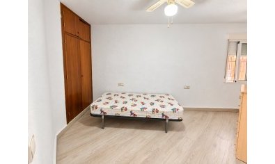Reventa - Apartamento / piso -
Torrevieja - playa de los naufragos