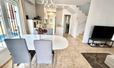 Resale - Townhouse -
Dehesa De Campoamor
