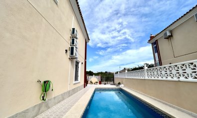 Resale - Townhouse -
Dehesa De Campoamor