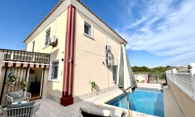 Resale - Townhouse -
Dehesa De Campoamor